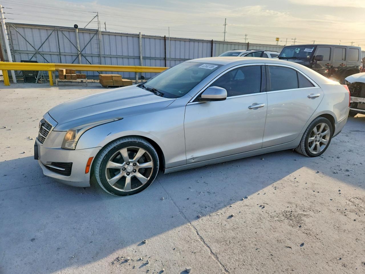 2016 Cadillac ATS Standard AWD, VIN 1G6AG5RX4G0100936 — Бок