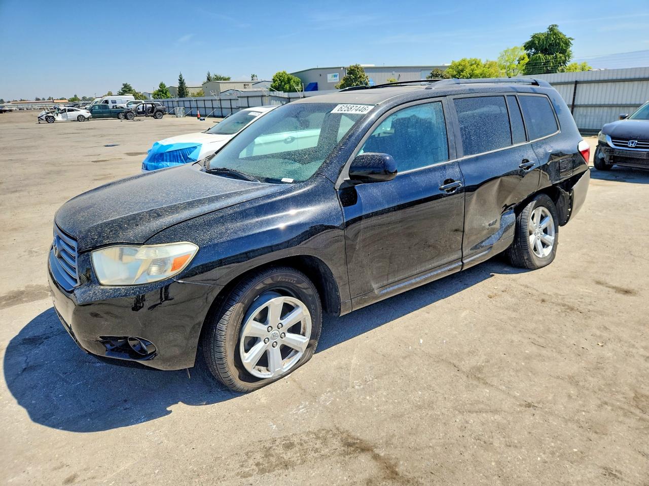 2010 Toyota Highlander SE, VIN 5TDKK3EHXAS019902 — Side