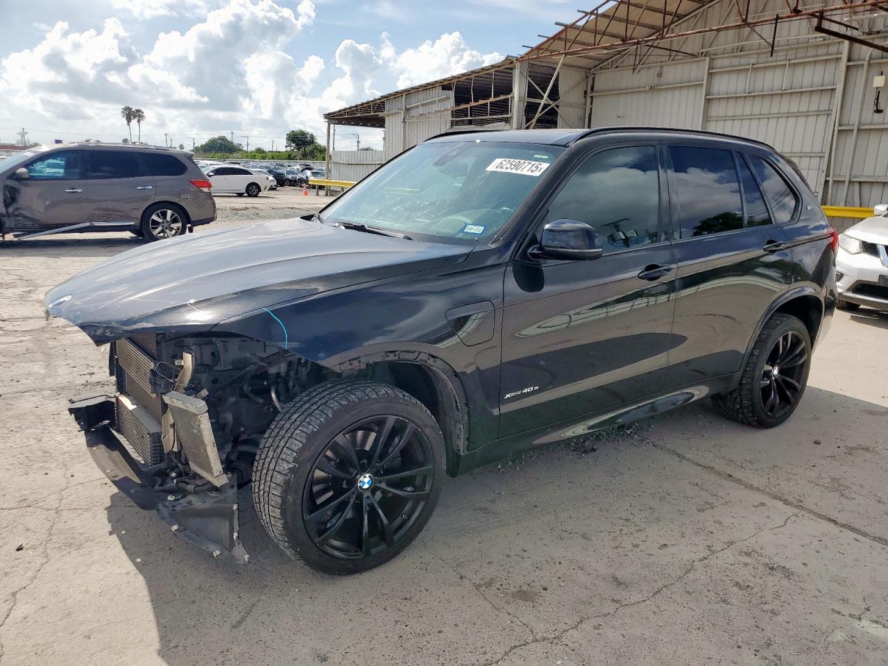 2018 BMW X5 xDrive40e, VIN 5UXKT0C51J0W00419 — Front end