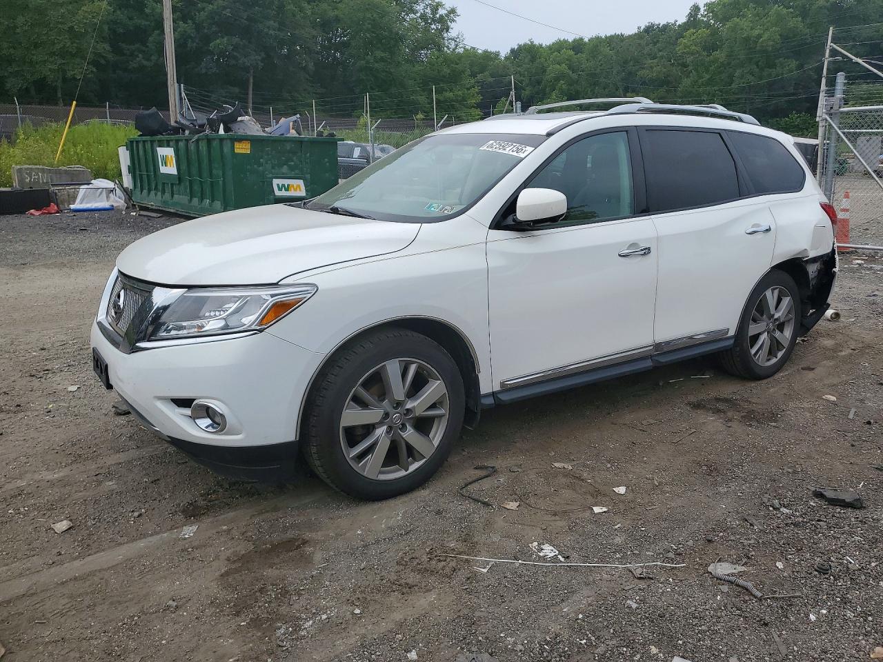 2013 Nissan Pathfinder S, VIN 5N1AR2MM6DC658487 — Rear end
