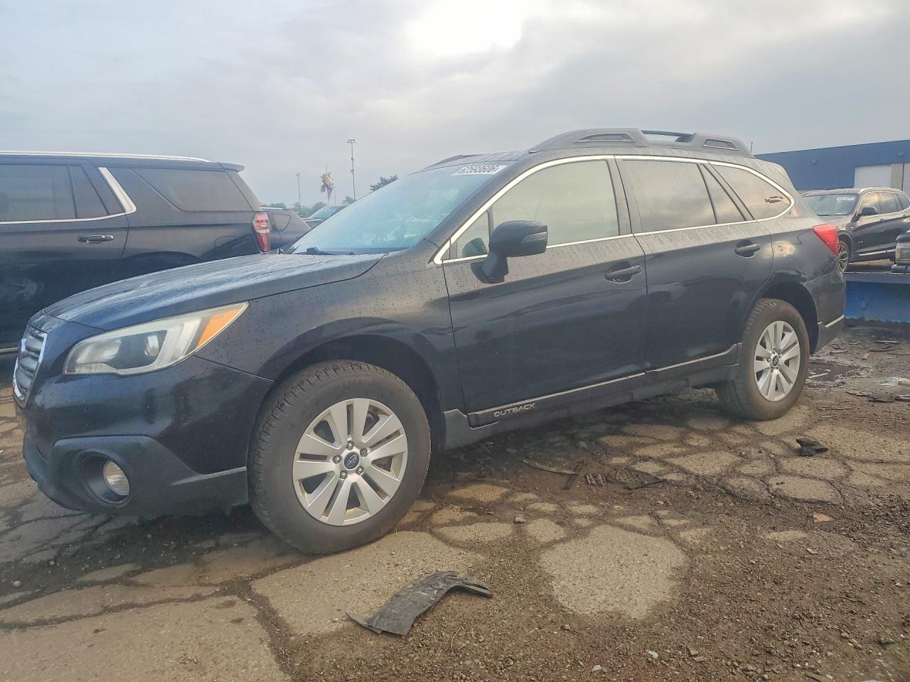 2016 Subaru Outback Premium, VIN 4S4BSBHC2G3343474 — Side