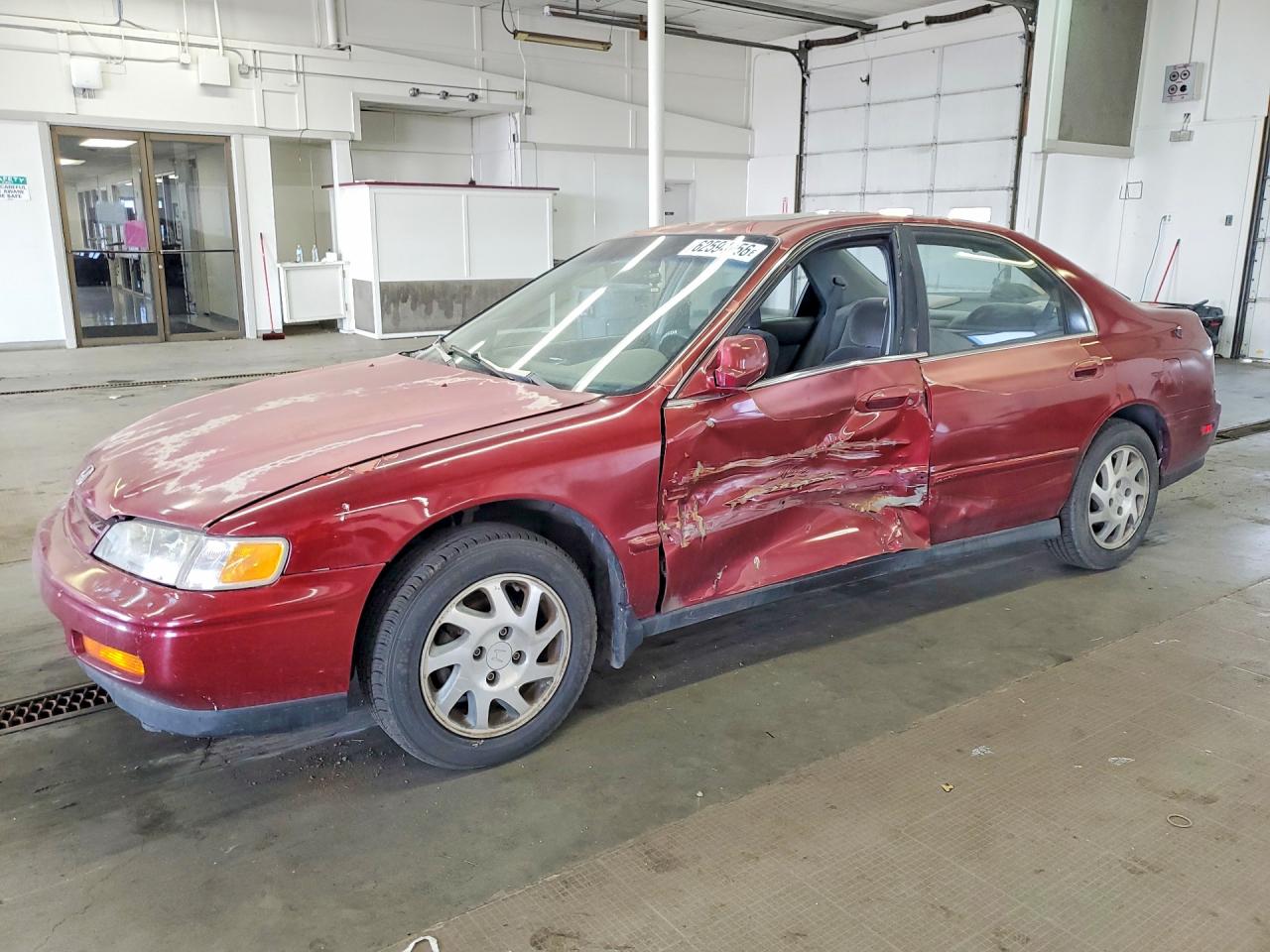 1995 Honda Accord EX, VIN JHMCD5655SC002554 — Side
