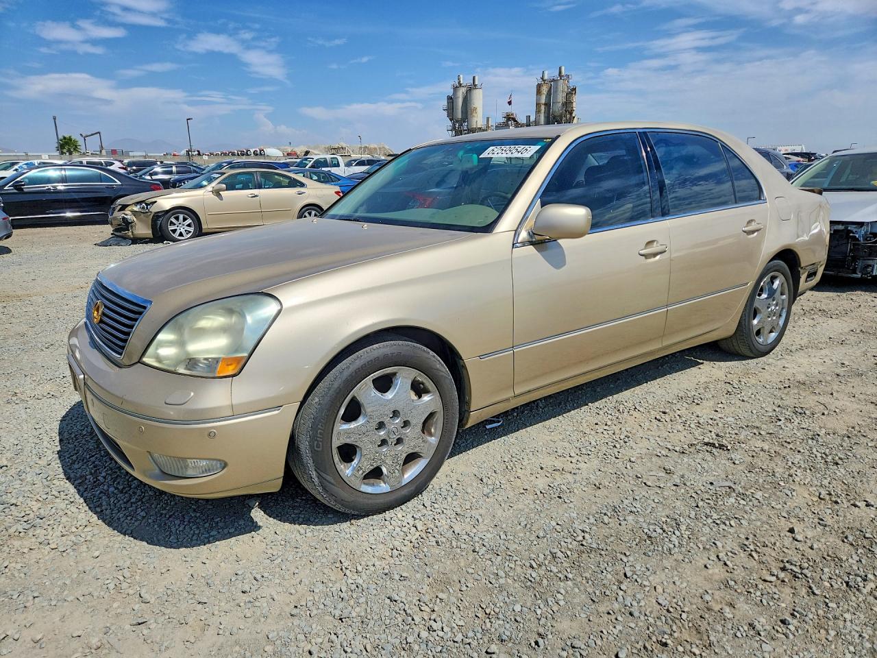 2002 Lexus LS 430, VIN JTHBN30FX20070784 — Зад