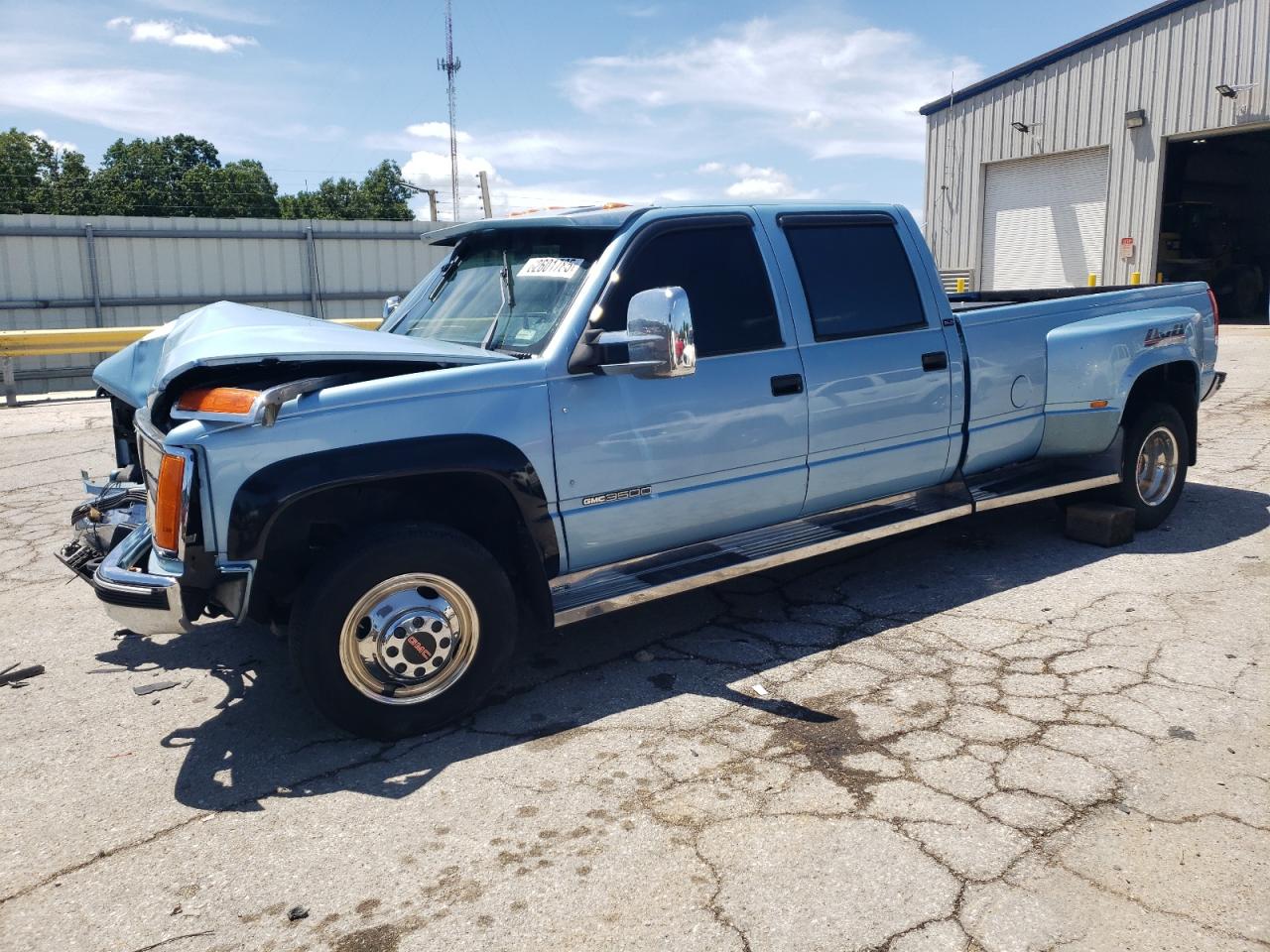 1993 GMC Sierra 3500, VIN 1GTHK33N0PJ727701 — Front end