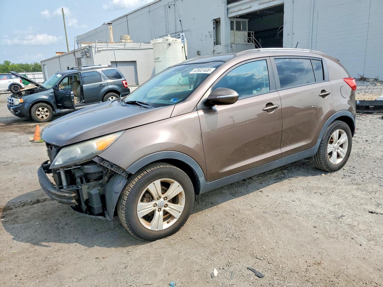 2011 Kia Sportage LX, VIN KNDPB3A20B7033701 — Front end