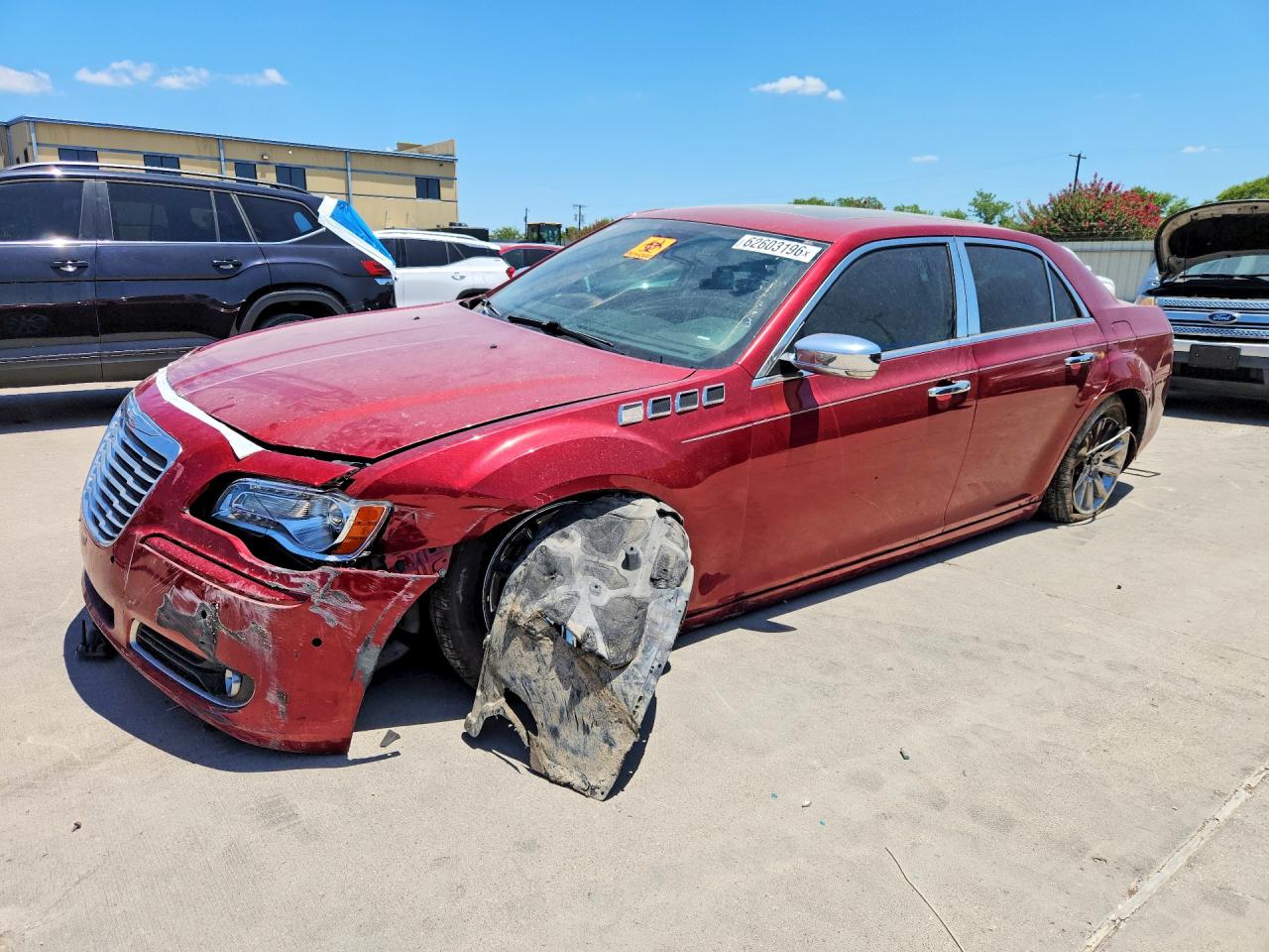 2014 Chrysler 300 C, VIN 2C3CCAET7EH321165 — Перед