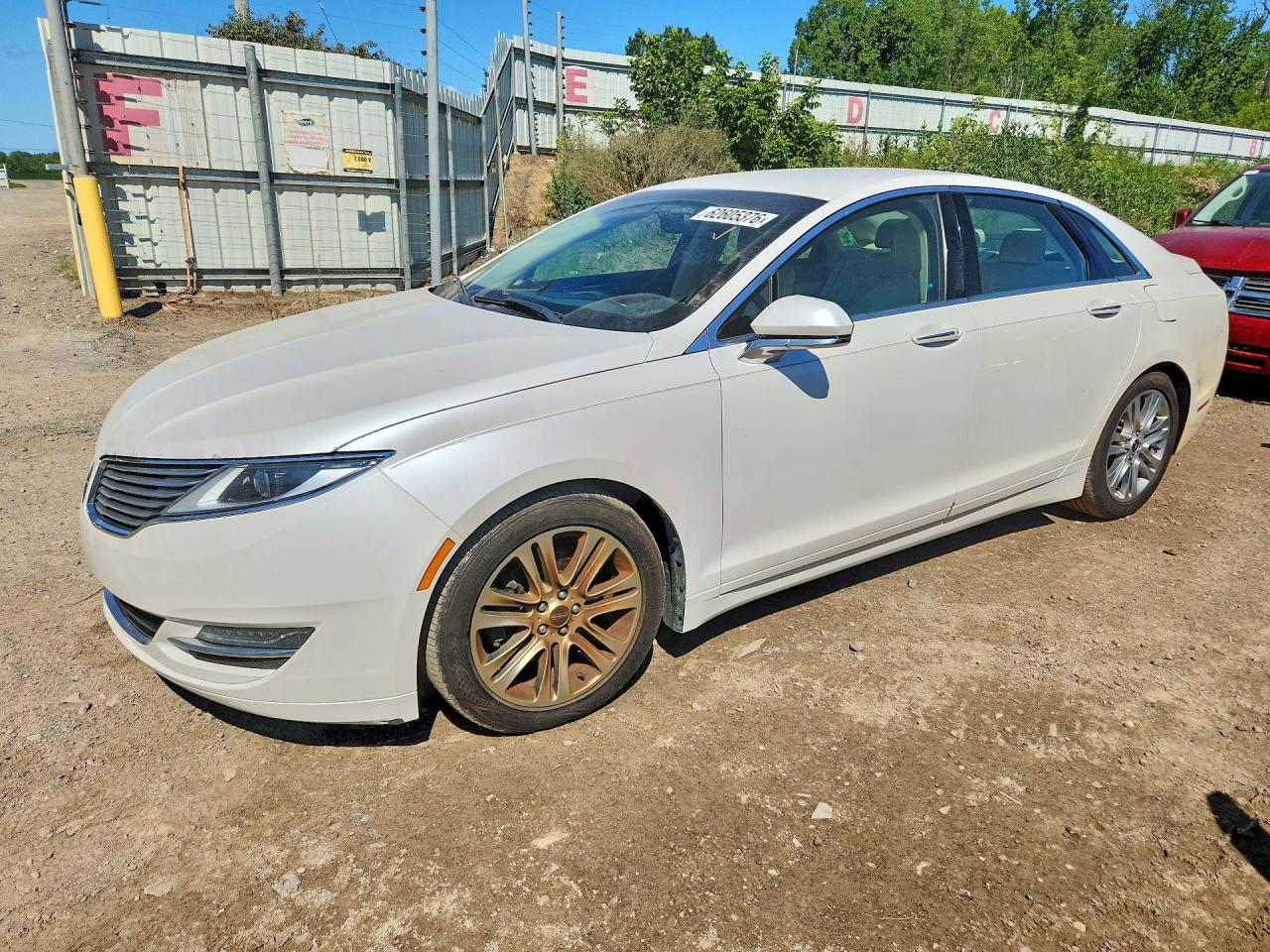 2015 Lincoln MKZ, VIN 3LN6L2G91FR610124 — Minor dents and scratches