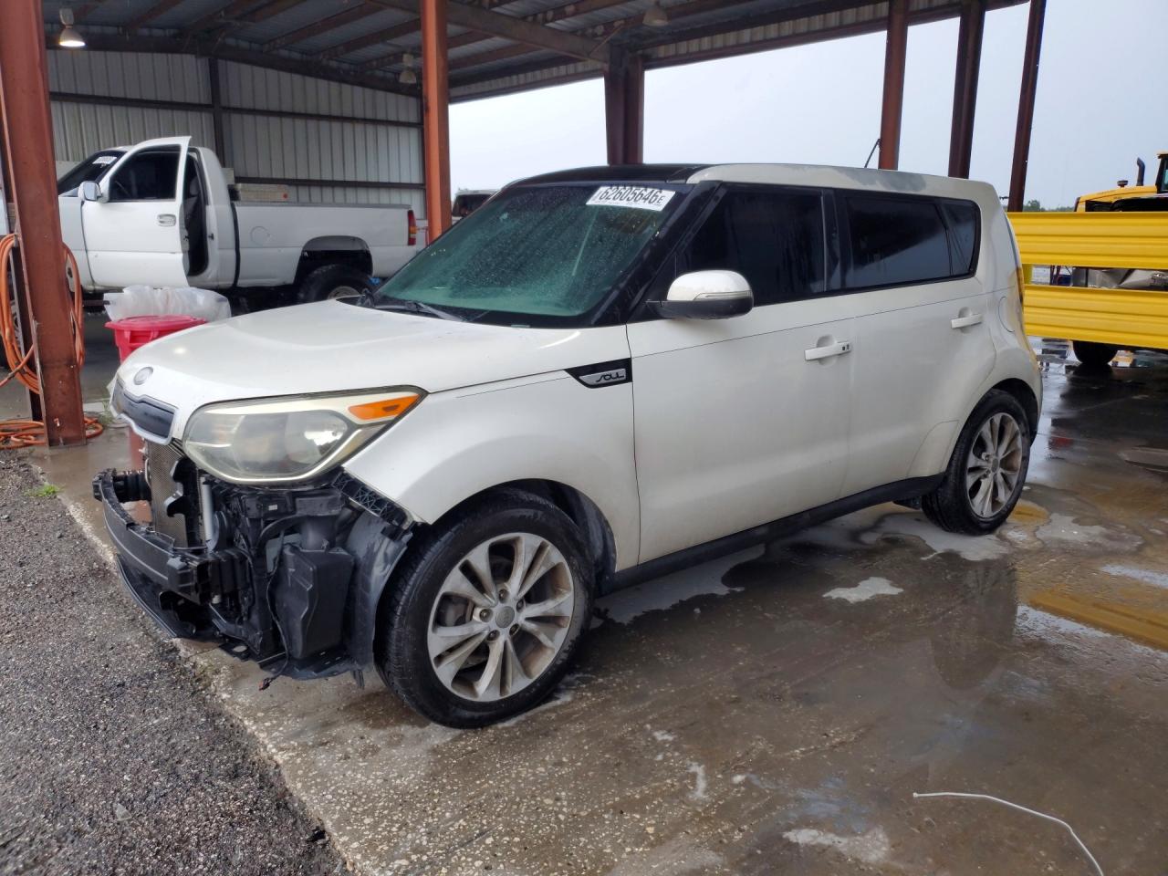 2014 Kia Soul +, VIN KNDJP3A50E7053646 — Front end