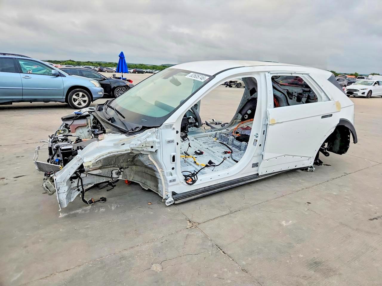 2025 Hyundai Ioniq 5 SEL, VIN 7YAKN4DA7SY029416 — Stripped