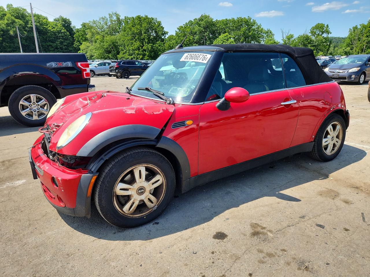2006 MINI Convertible, VIN WMWRF33526TG14277 — Перед