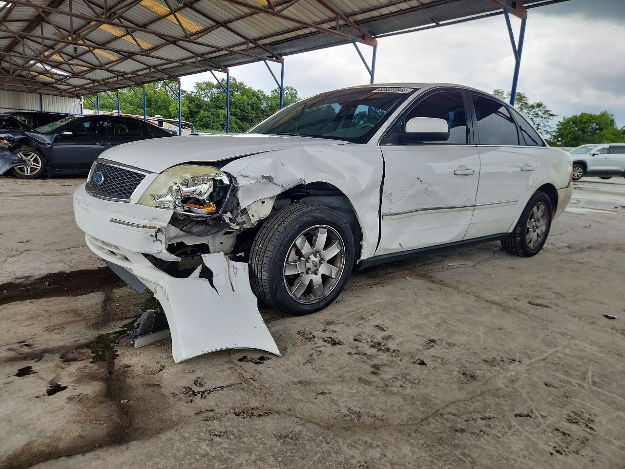 2005 Ford Five Hundred SEL, VIN 1FAFP24105G128117 — Rollover