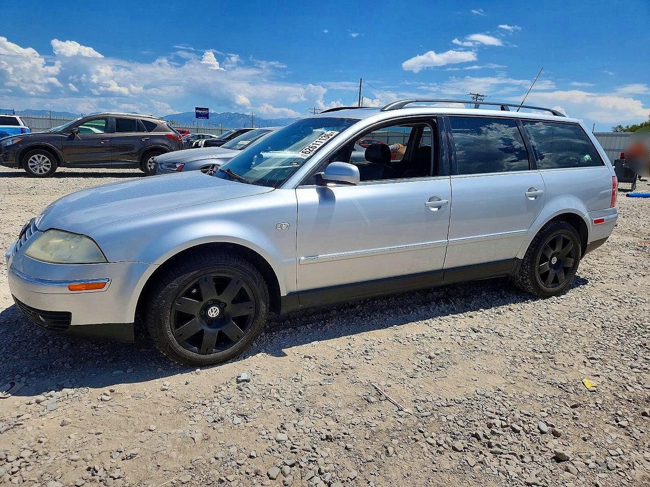 2003 Volkswagen Passat GLX, VIN WVWYH63B03E062341 — Front end