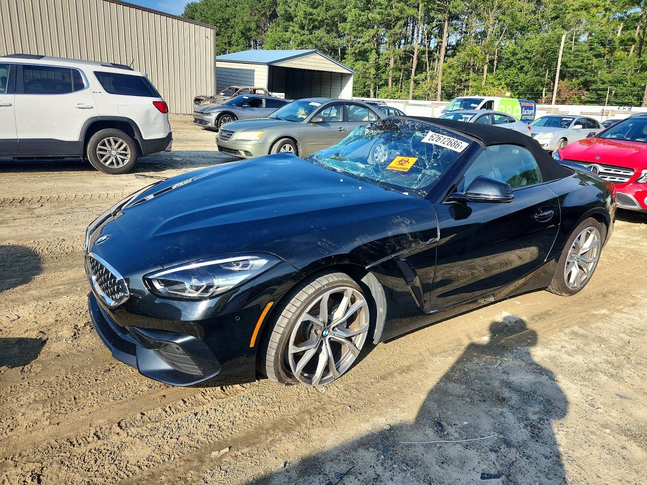 2020 BMW Z4 sDrive30i, VIN WBAHF3C06LWW68317 — Бок