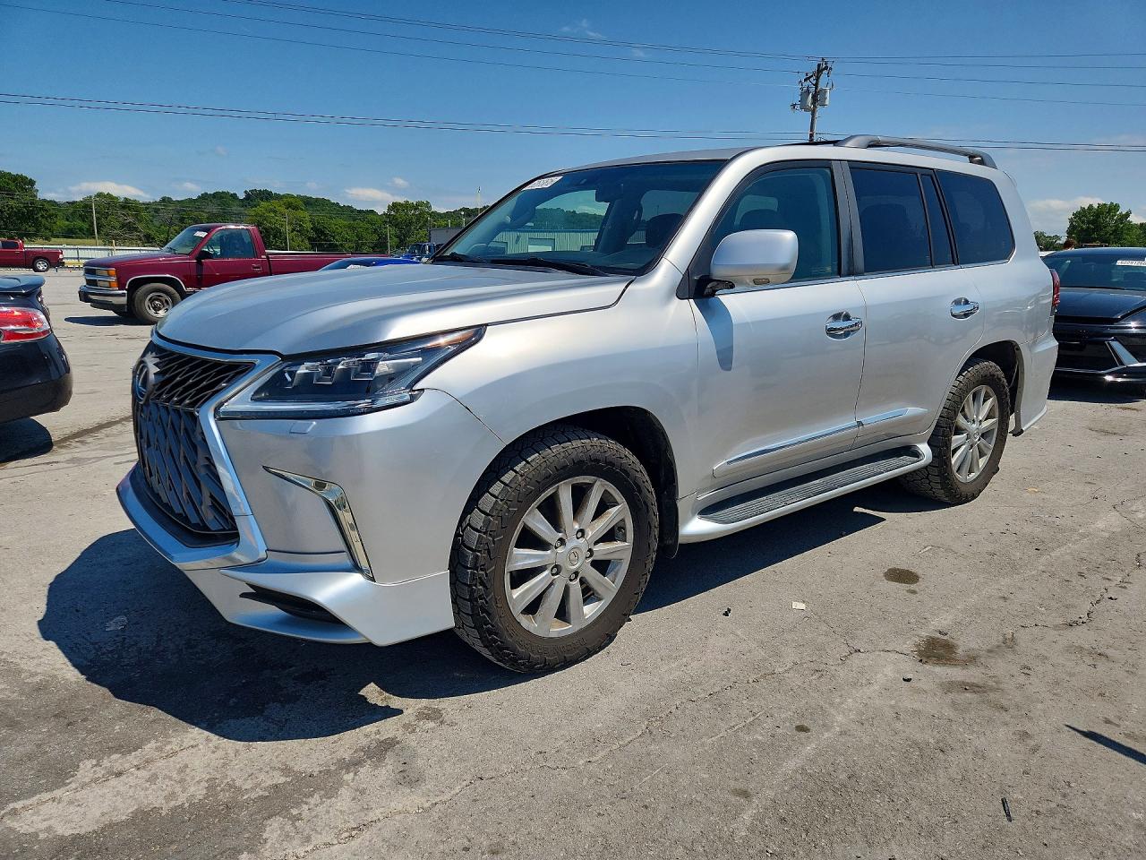 2010 Lexus LX 570, VIN JTJHY7AX5A4037066 — Minor dents and scratches