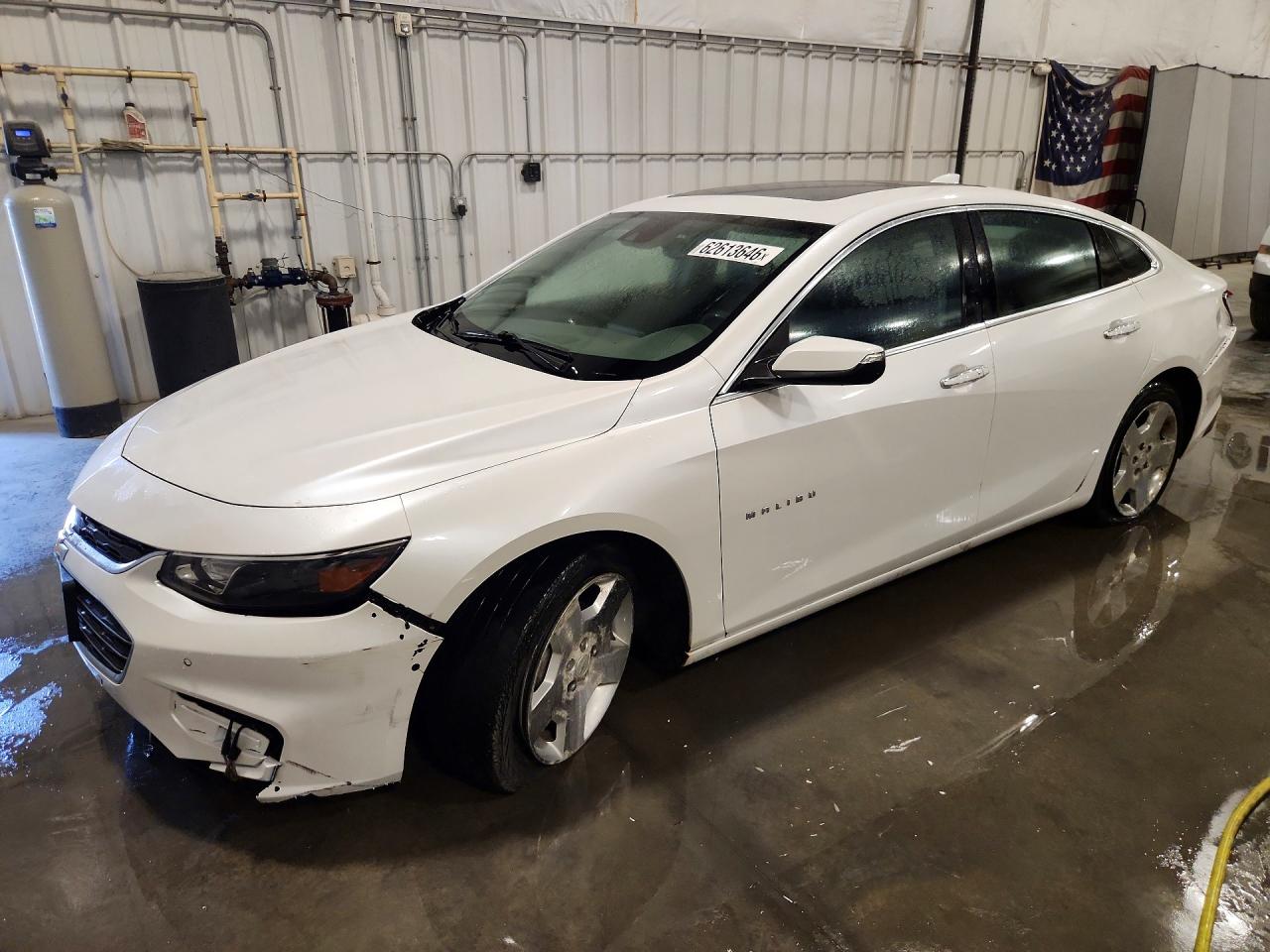 2016 Chevrolet Malibu Premier, VIN 1G1ZH5SXXGF262924 — Rear end