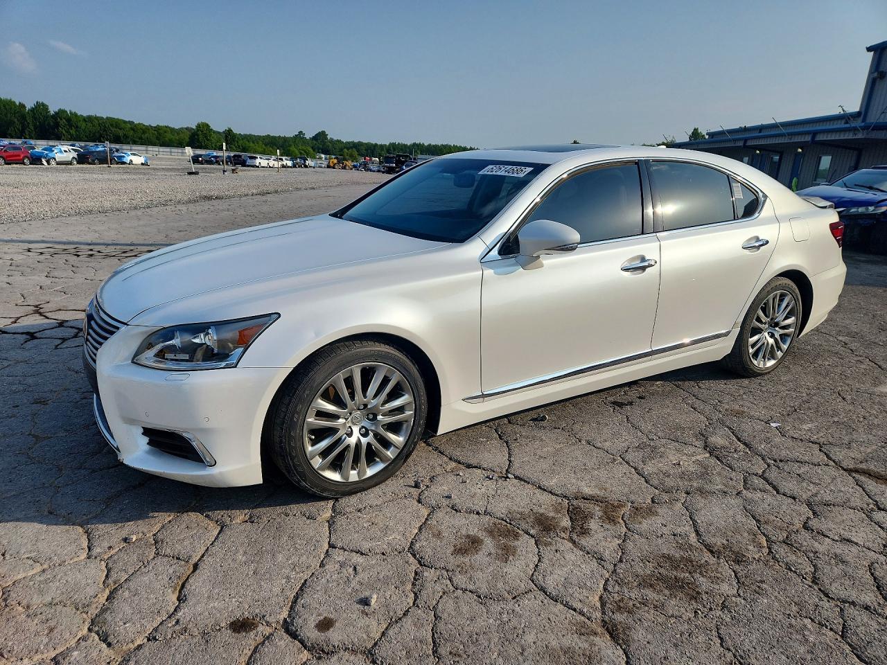 2016 Lexus LS 460, VIN JTHBL5EF9G5140800 — Rear end