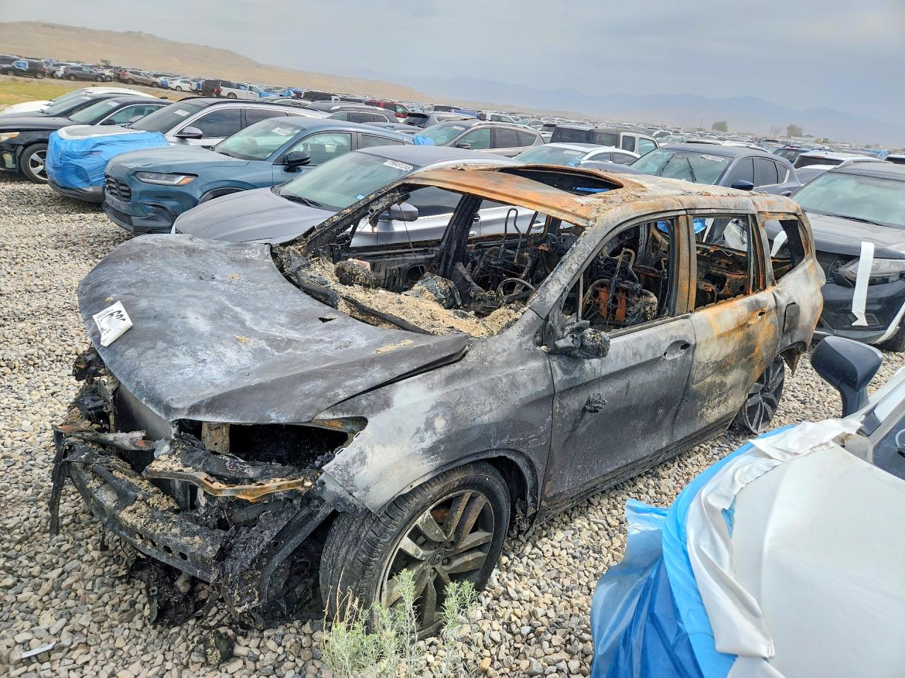2017 Honda Pilot Touring, VIN 5FNYF6H95HB012746 — Burn
