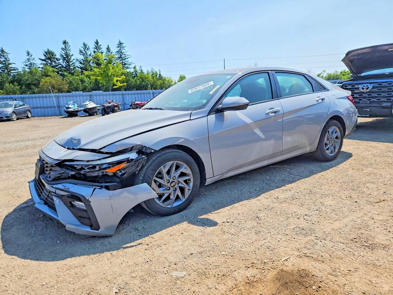 2025 Hyundai Elantra SEL Sport, VIN KMHLM4DG7SU915175 — Front end