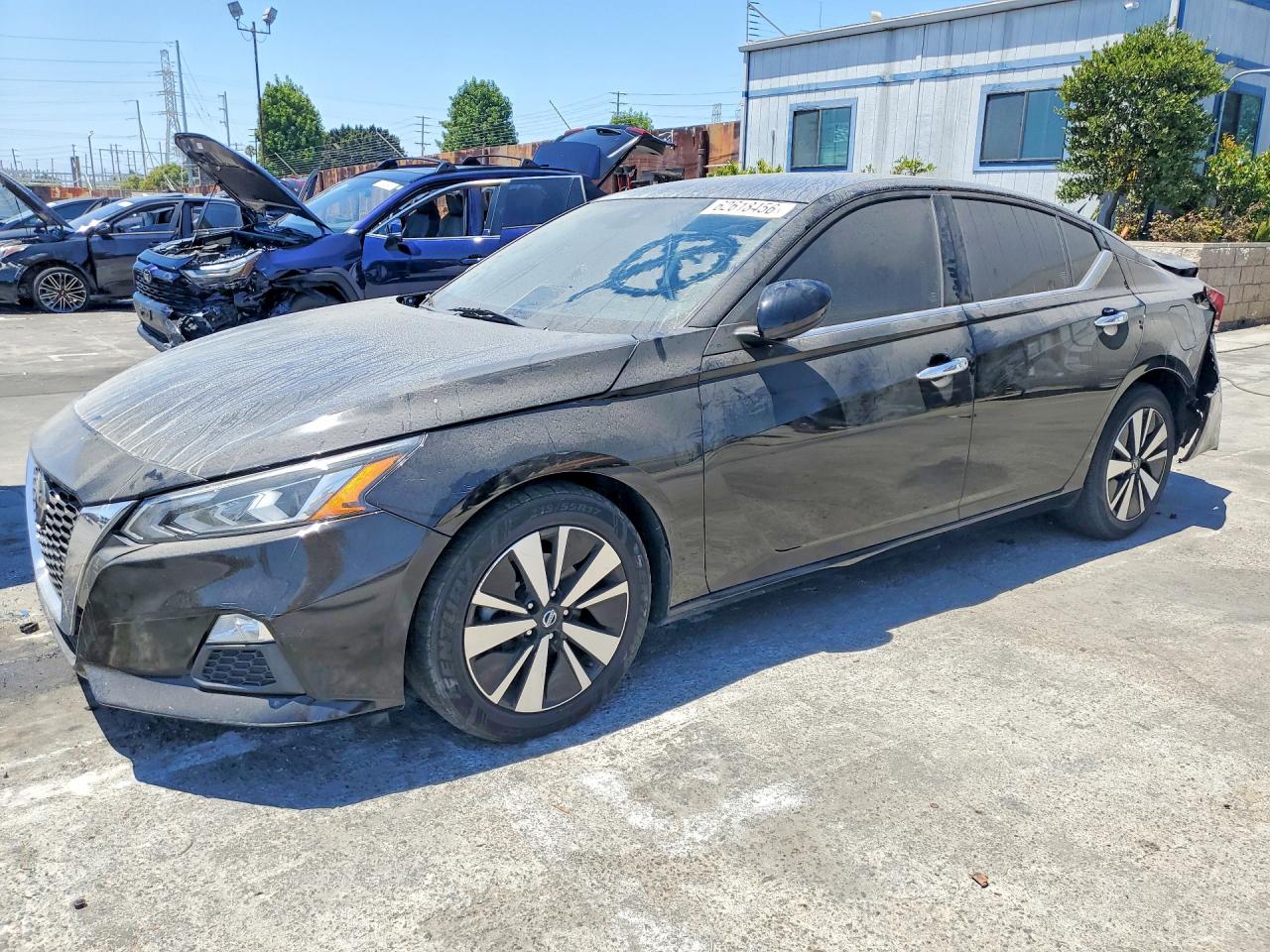 2021 Nissan Altima SV, VIN 1N4BL4DV1MN335280 — Rear end