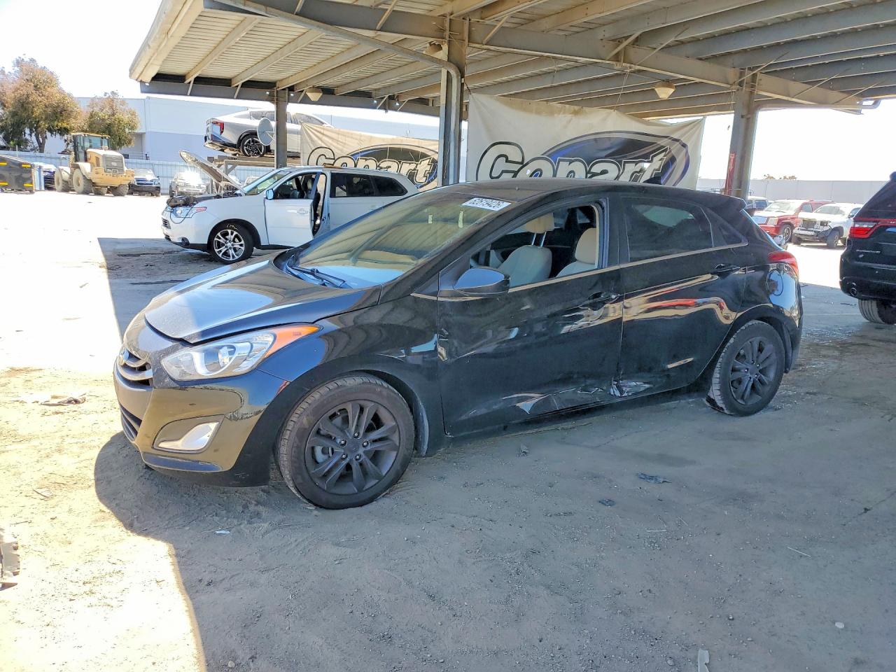 2013 Hyundai Elantra, VIN KMHD35LEXDU075408 — Side