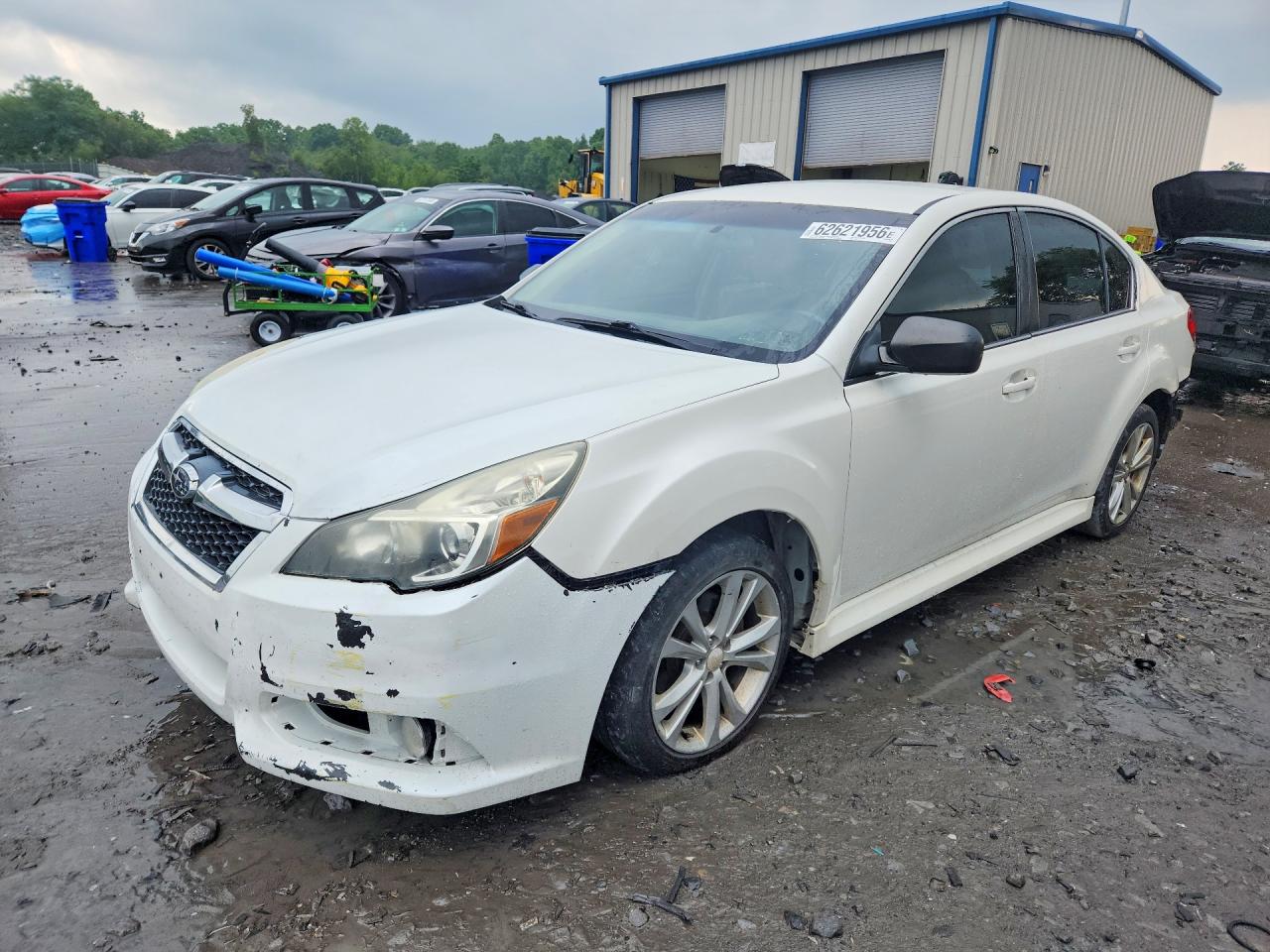 2014 Subaru Legacy 2.5i, VIN 4S3BMBA63E3037447 — Зад