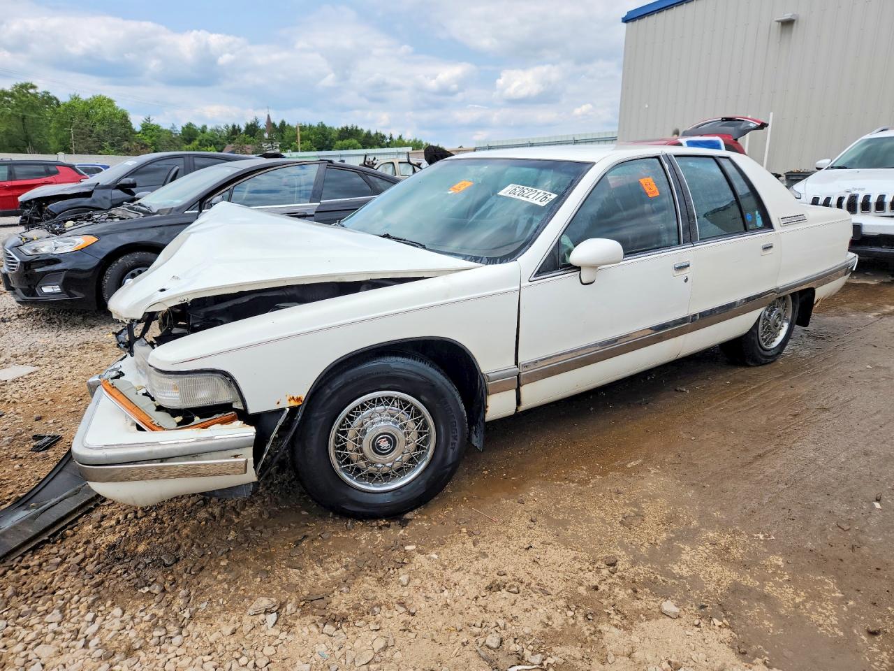 1992 Buick Roadmaster, VIN 1G4BN5371NR416752 — Перед