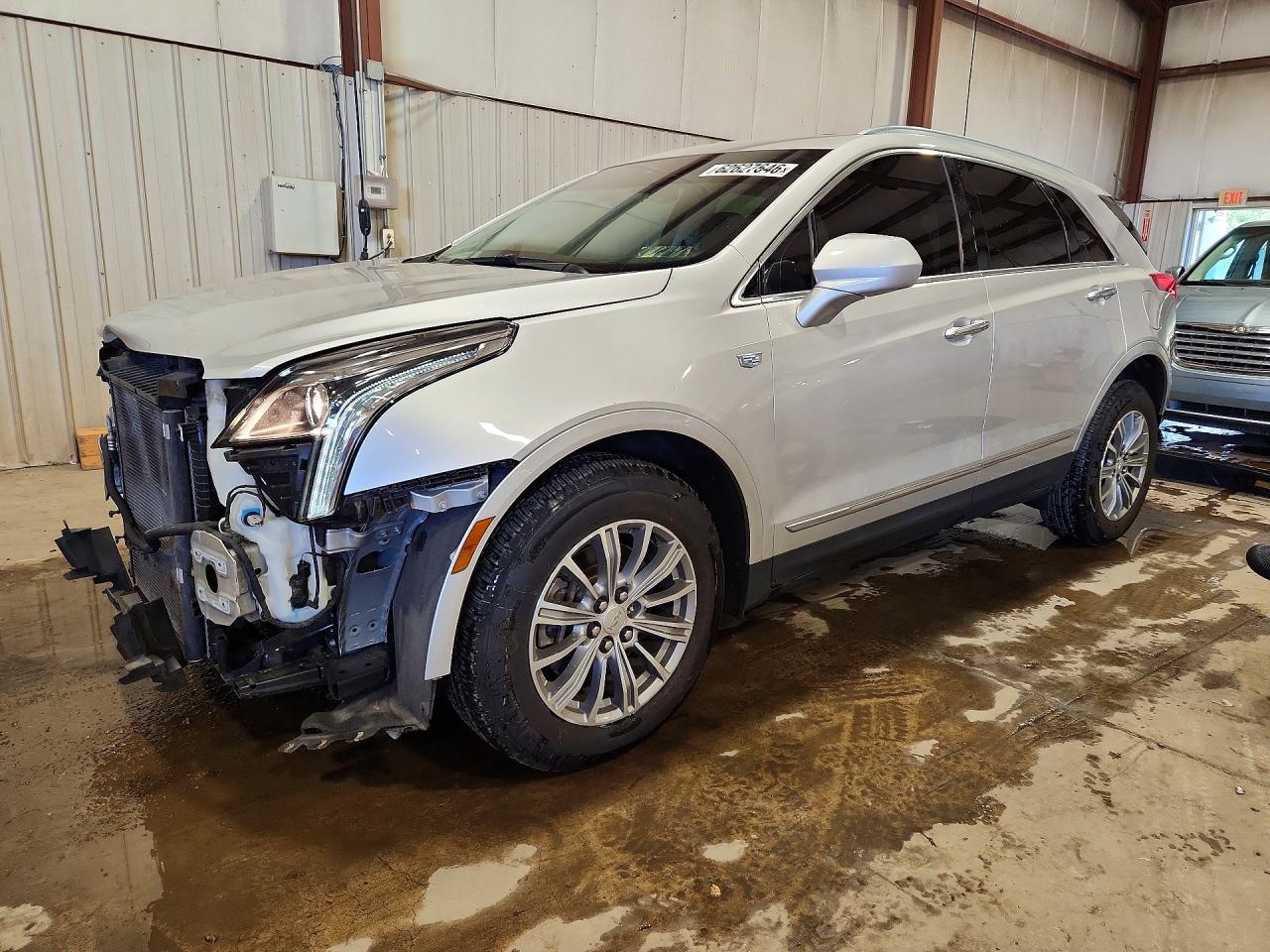 2018 Cadillac XT5 Luxury AWD, VIN 1GYKNDRS3JZ103927 — Перед
