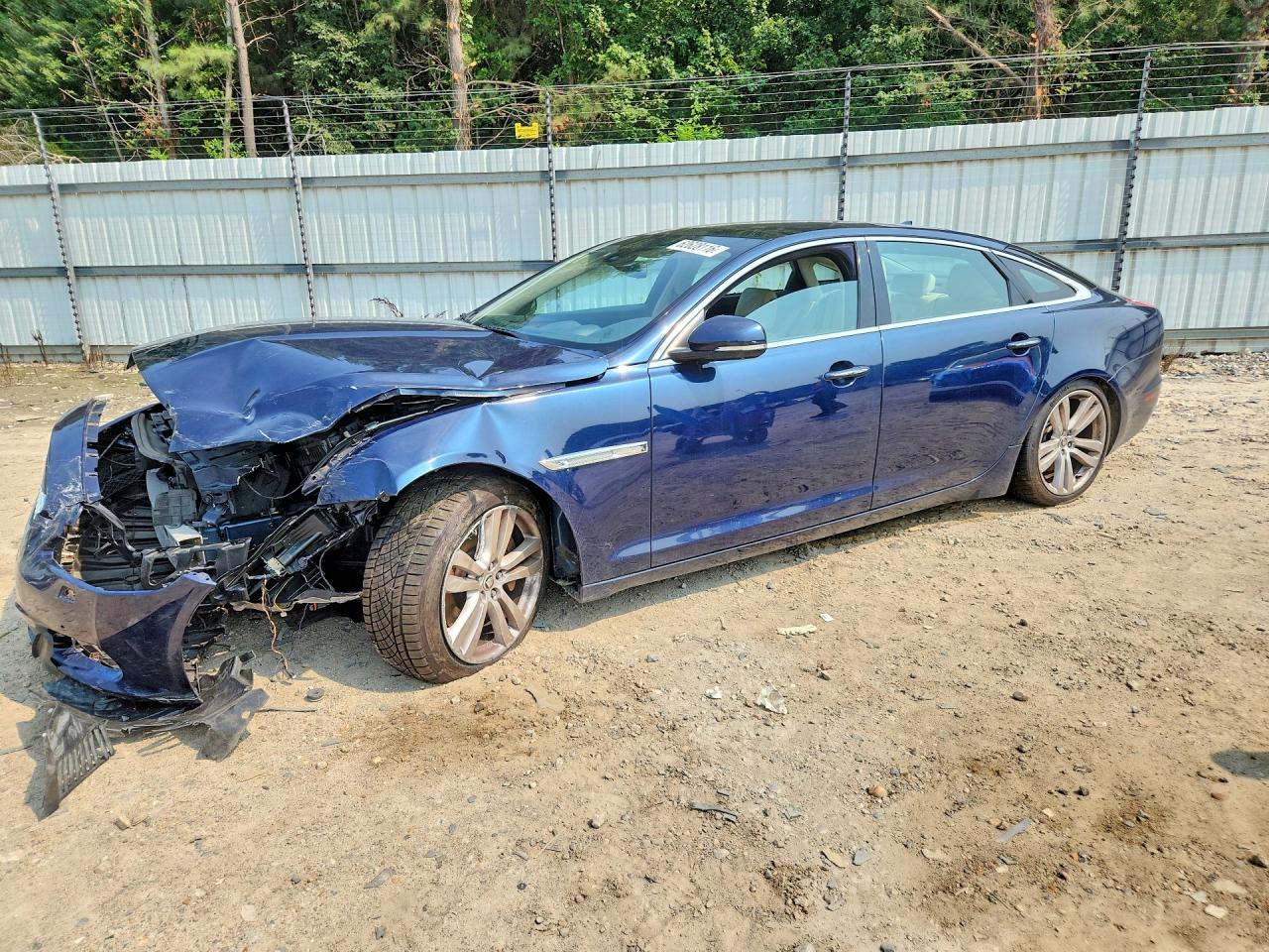 2013 Jaguar XJ Portfolio, VIN SAJWJ2GD5D8V44580 — Front end