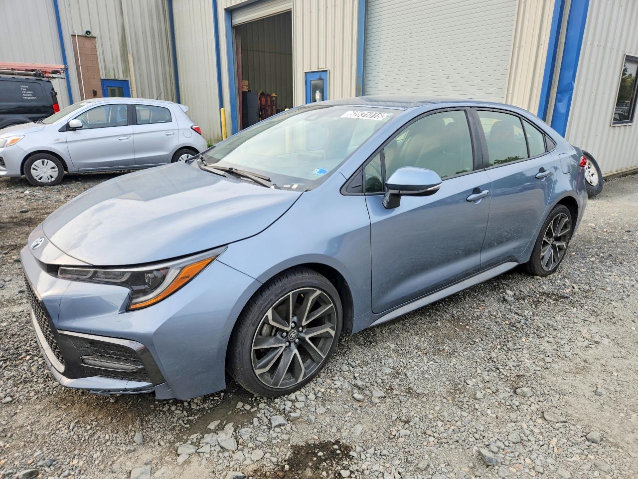 2021 Toyota Corolla SE, VIN JTDS4MCE5MJ068192 — Front end