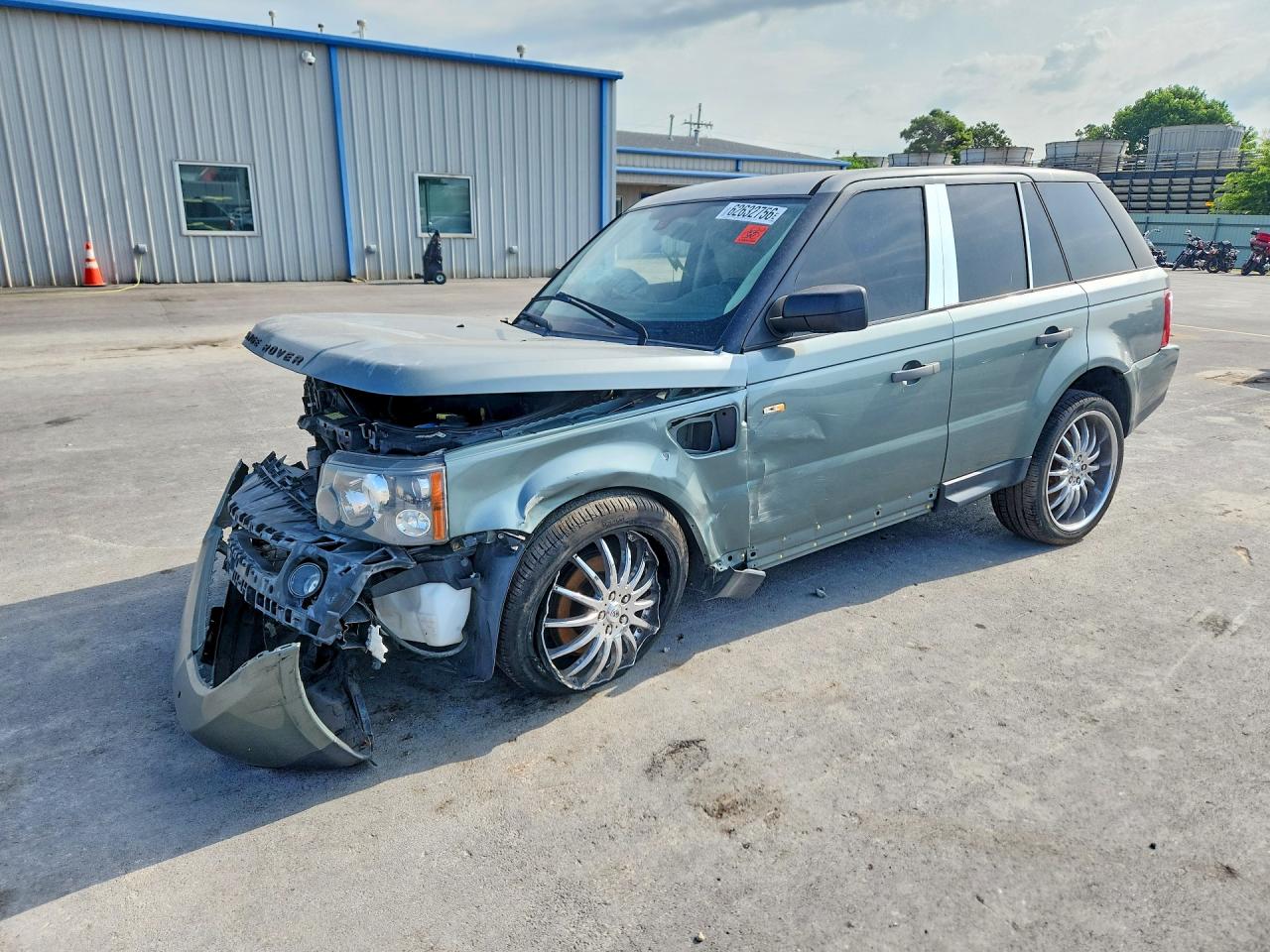 2007 Land Rover Range Rover Sport HSE, VIN SALSK25407A112983 — Front end
