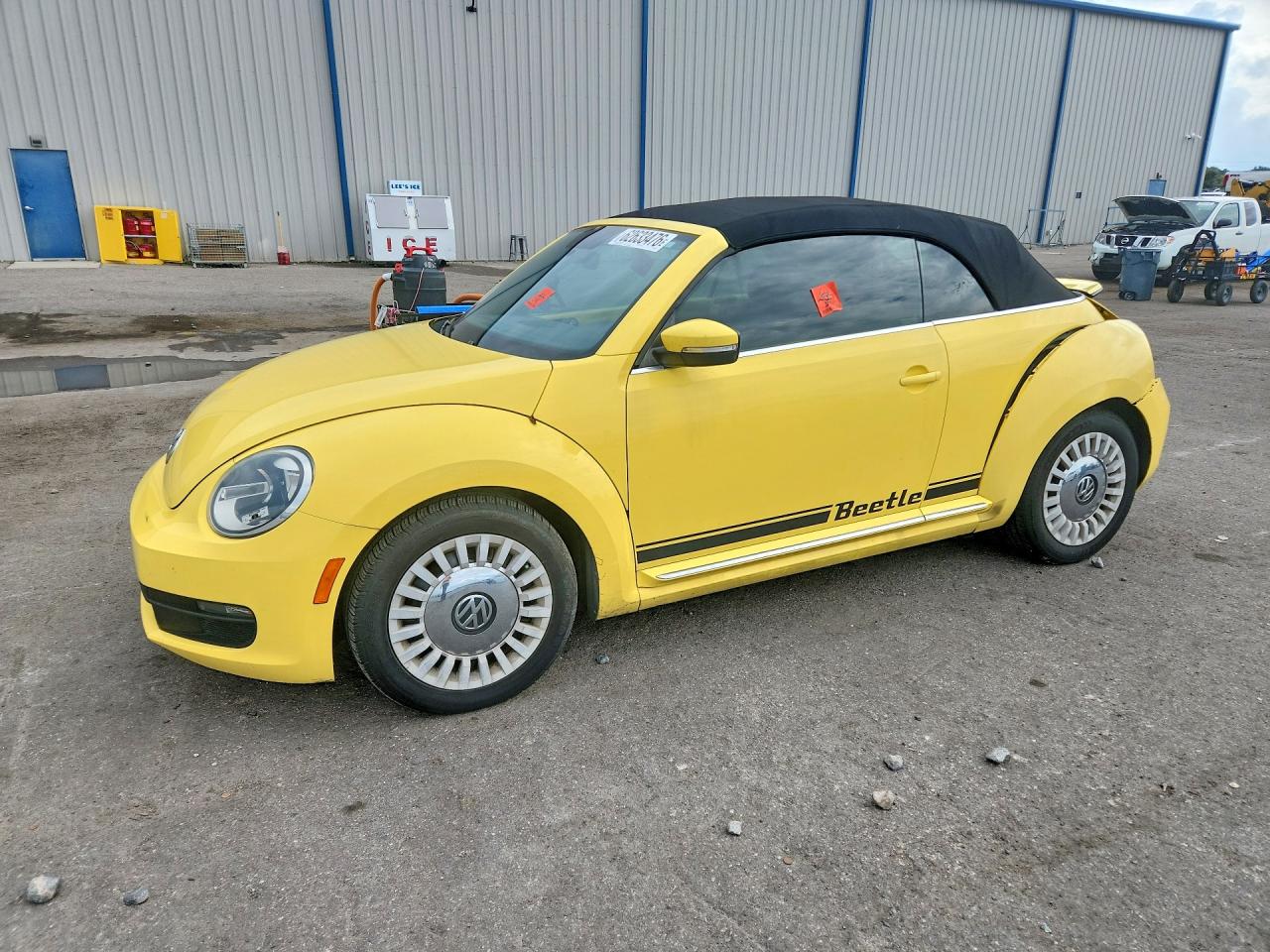 2013 Volkswagen Beetle 2.5L, VIN 3VW5P7AT3DM830037 — Rear end