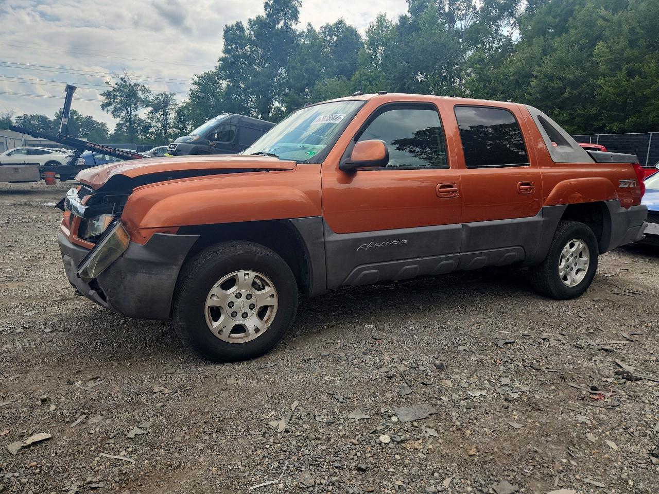 2004 Chevrolet Avalanche Z71, VIN 3GNEK12T84G215986 — Front end