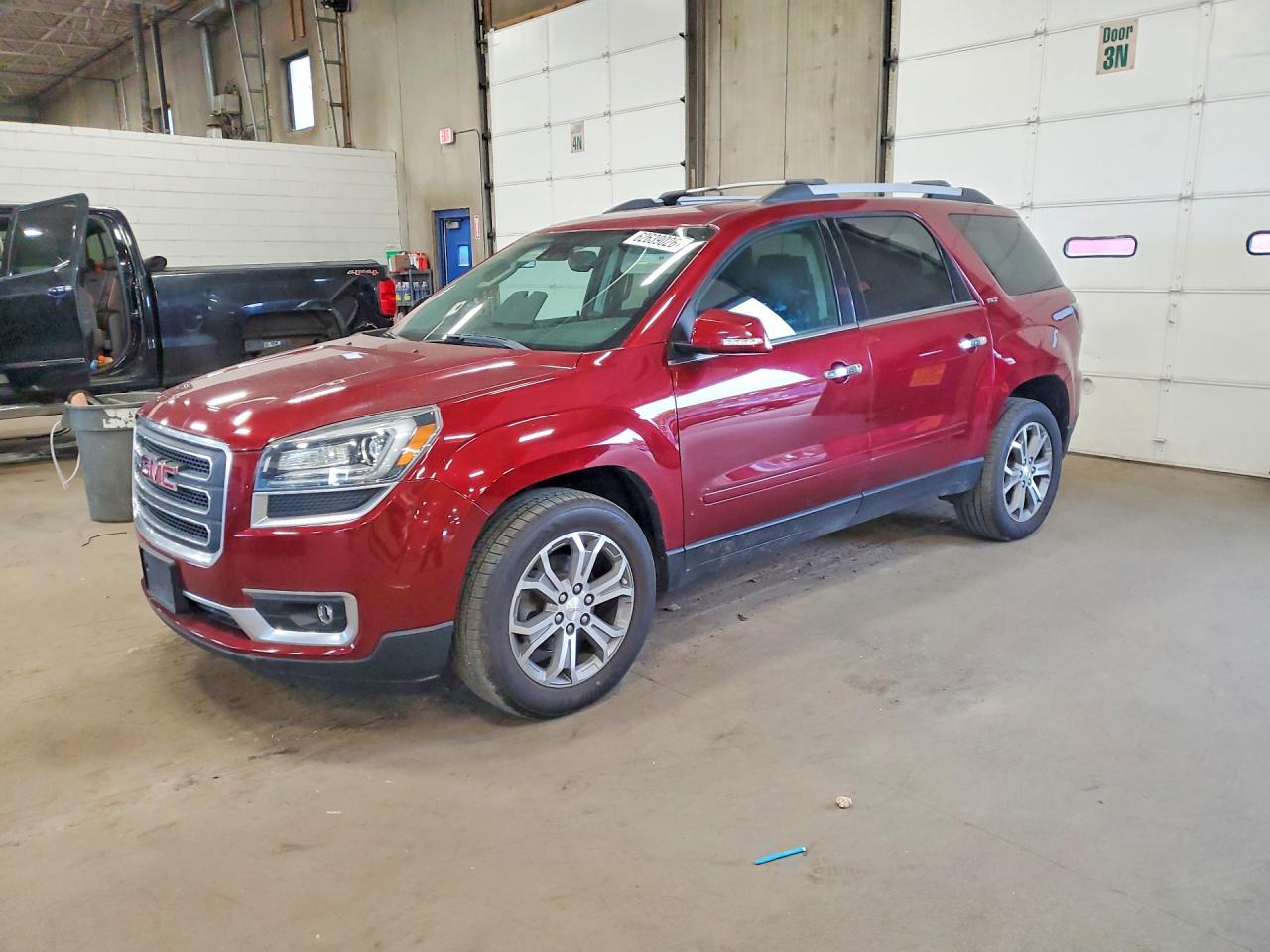 2015 GMC Acadia SLT, VIN 1GKKVRKDXFJ307956 — Мелкие вмятины и царапины