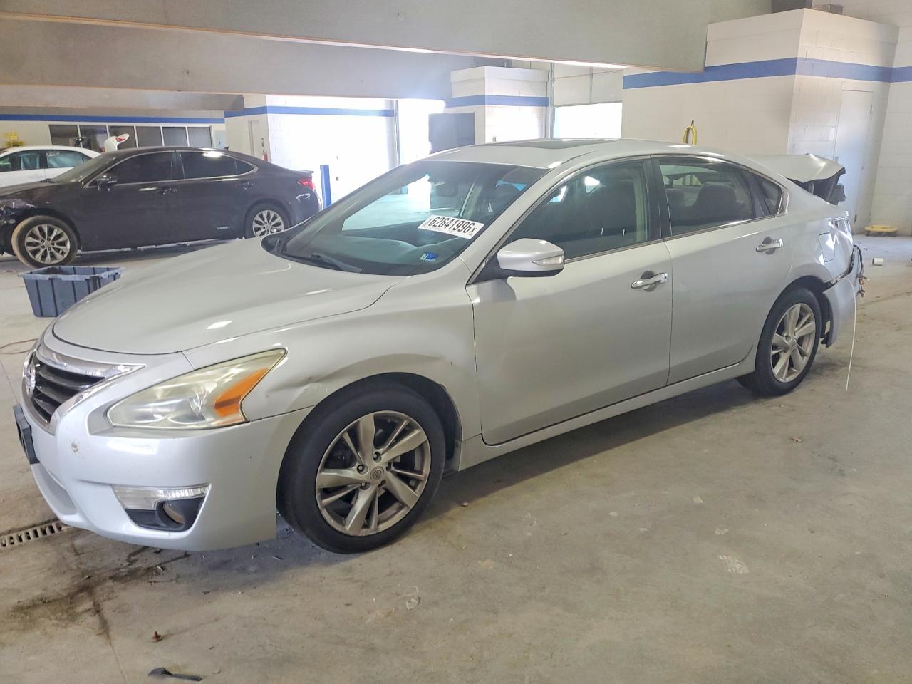2013 Nissan Altima SV, VIN 1N4AL3AP0DN587260 — Зад