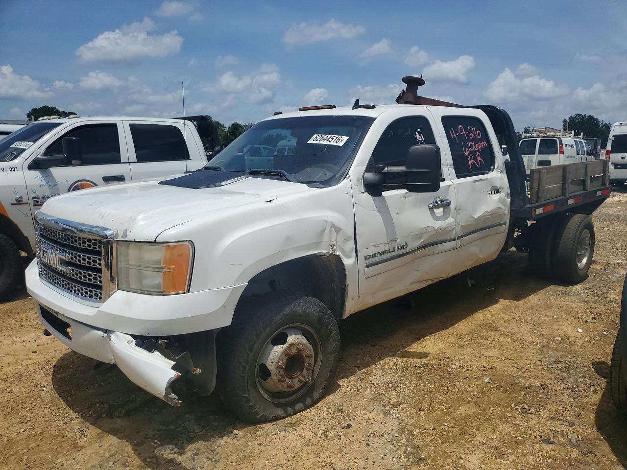 2011 GMC Sierra 3500HD DRW Denali, VIN 1GT426C82BF181246 — All over