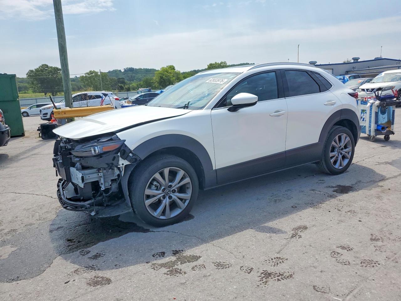 2024 Mazda CX-30 S Premium, VIN 3MVDMBDM7RM600425 — Front end
