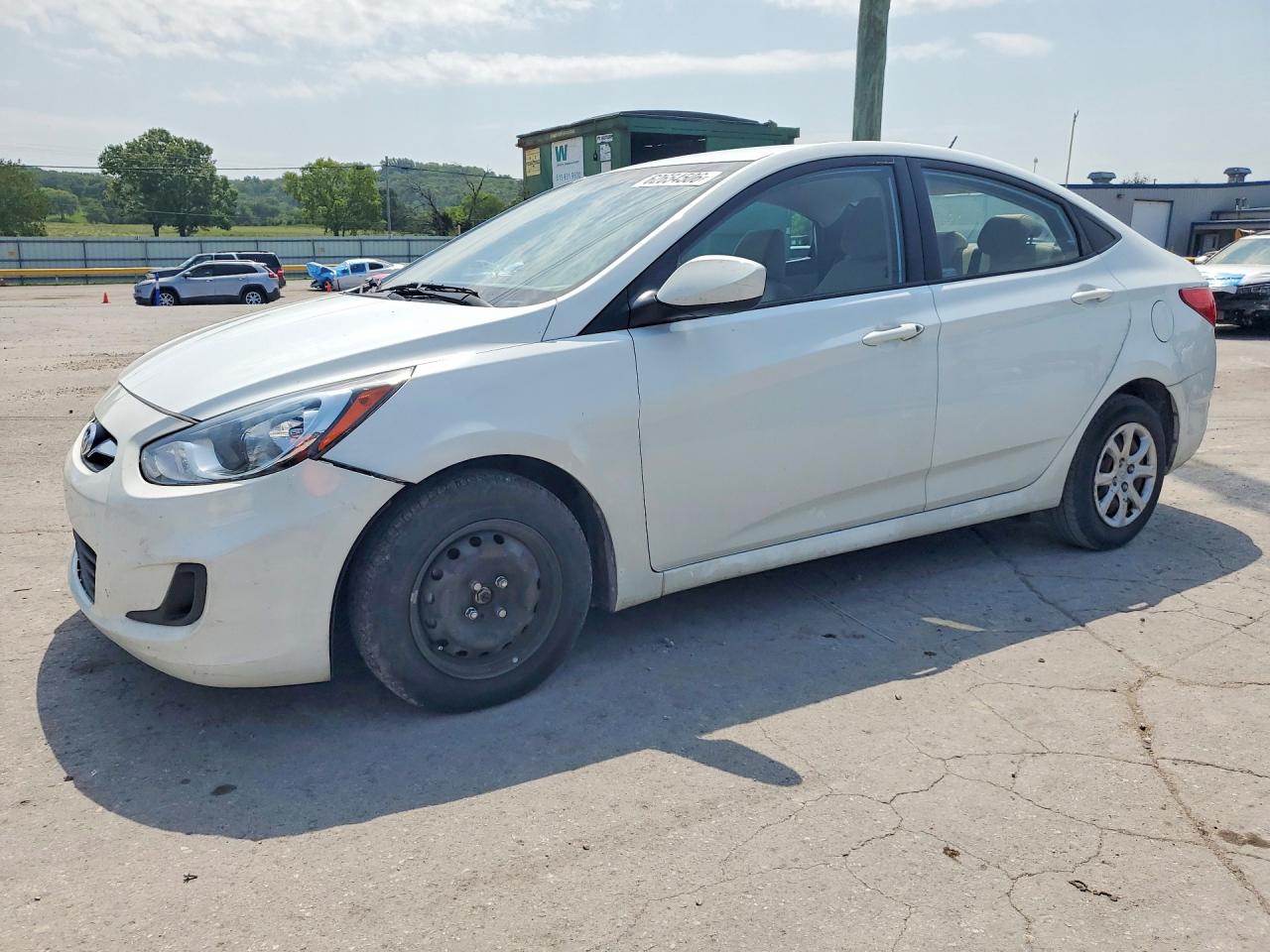 2013 Hyundai Accent GLS, VIN KMHCT4AE0DU496028 — Front end