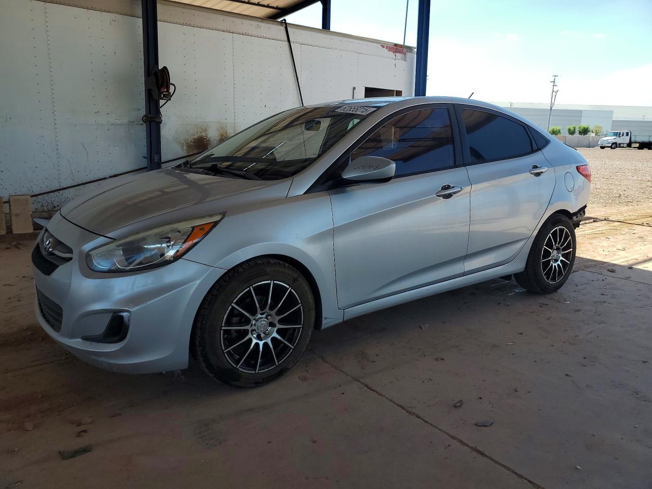 2015 Hyundai Accent GLS, VIN KMHCT4AE1FU921307 — Зад