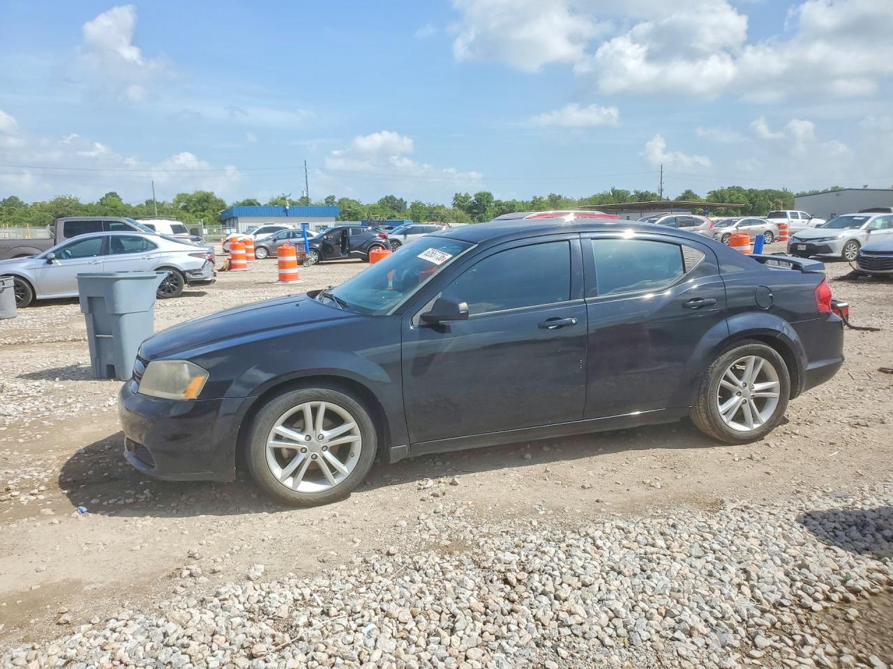2014 Dodge Avenger SE, VIN 1C3CDZABXEN130582 — Minor dents and scratches