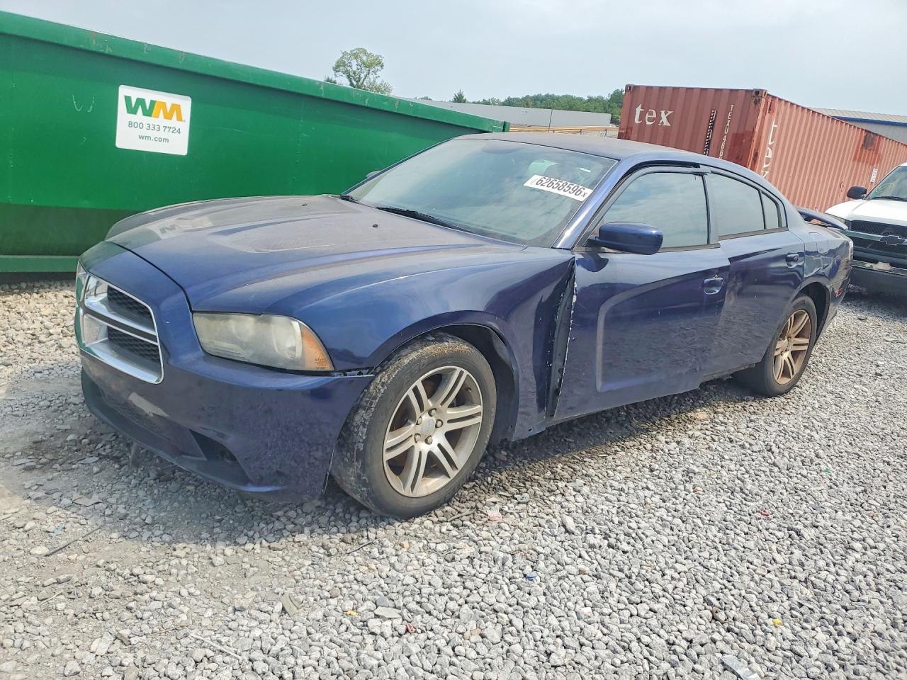 2013 Dodge Charger SE, VIN 2C3CDXBG8DH639768 — Side
