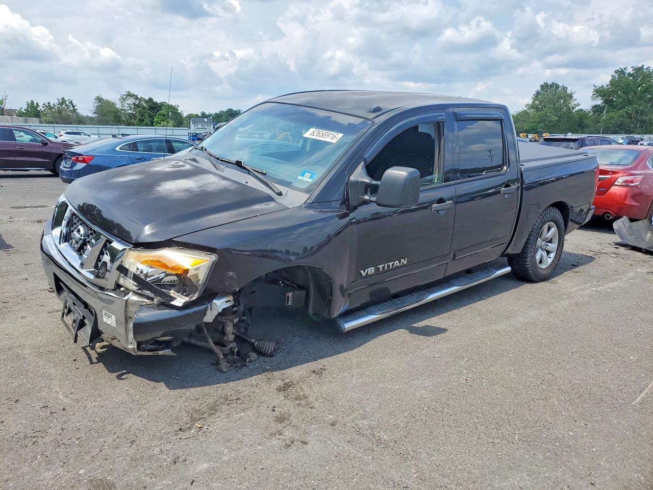 2011 Nissan Titan SV, VIN 1N6AA0EC4BN303158 — Front end