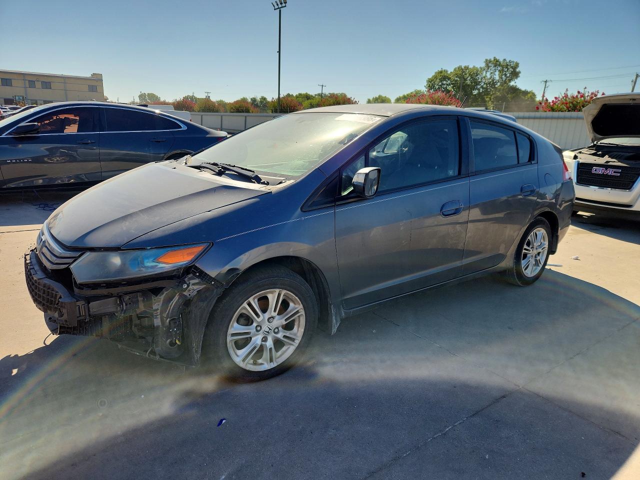 2011 Honda Insight EX, VIN JHMZE2H72BS008855 — Front end