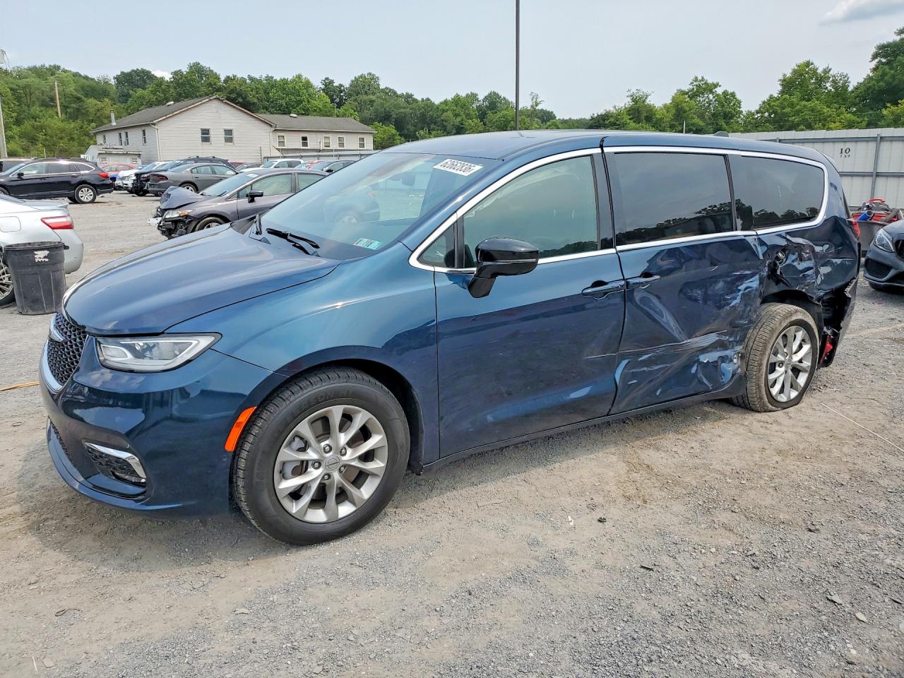 2025 Chrysler Pacifica Select, VIN 2C4RC3BG0SR559163 — Side