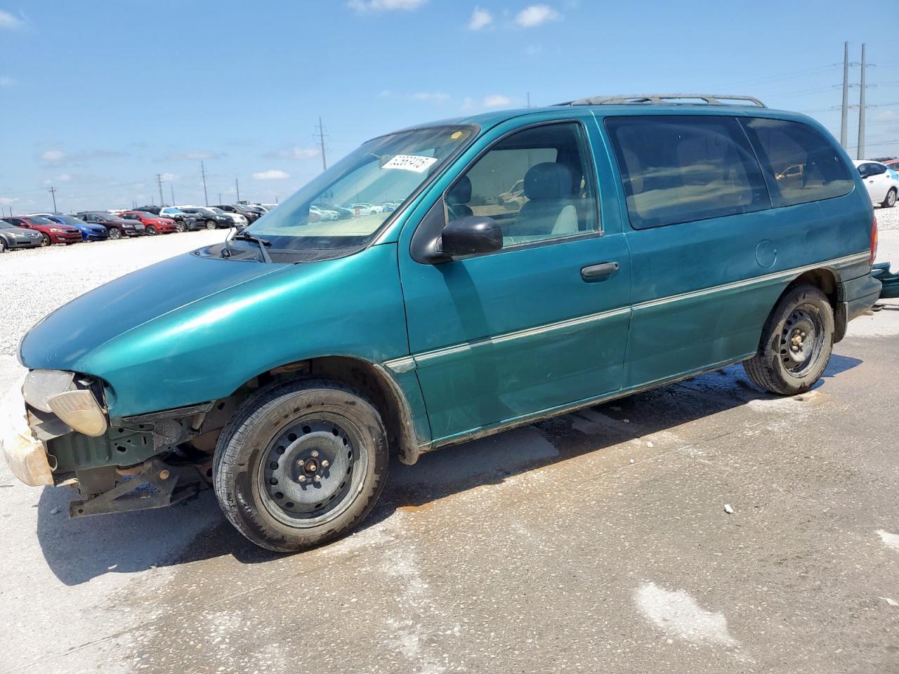 1997 Ford Windstar LX, VIN 2FMDA514XVBC94957 — Front end