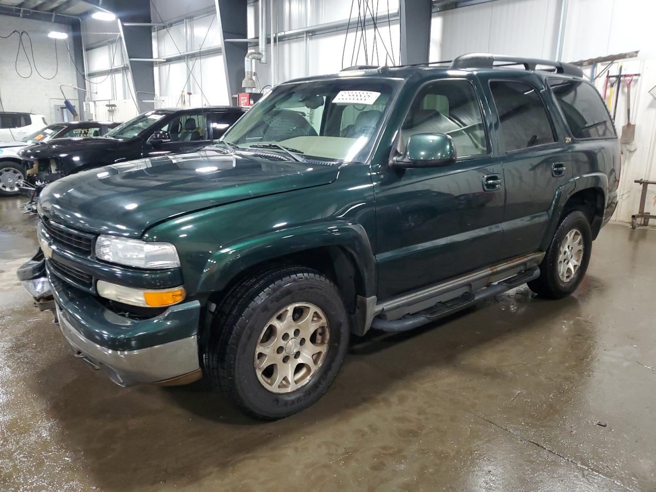 2002 Chevrolet Tahoe LS, VIN 1GNEK13Z02R299012 — Front end