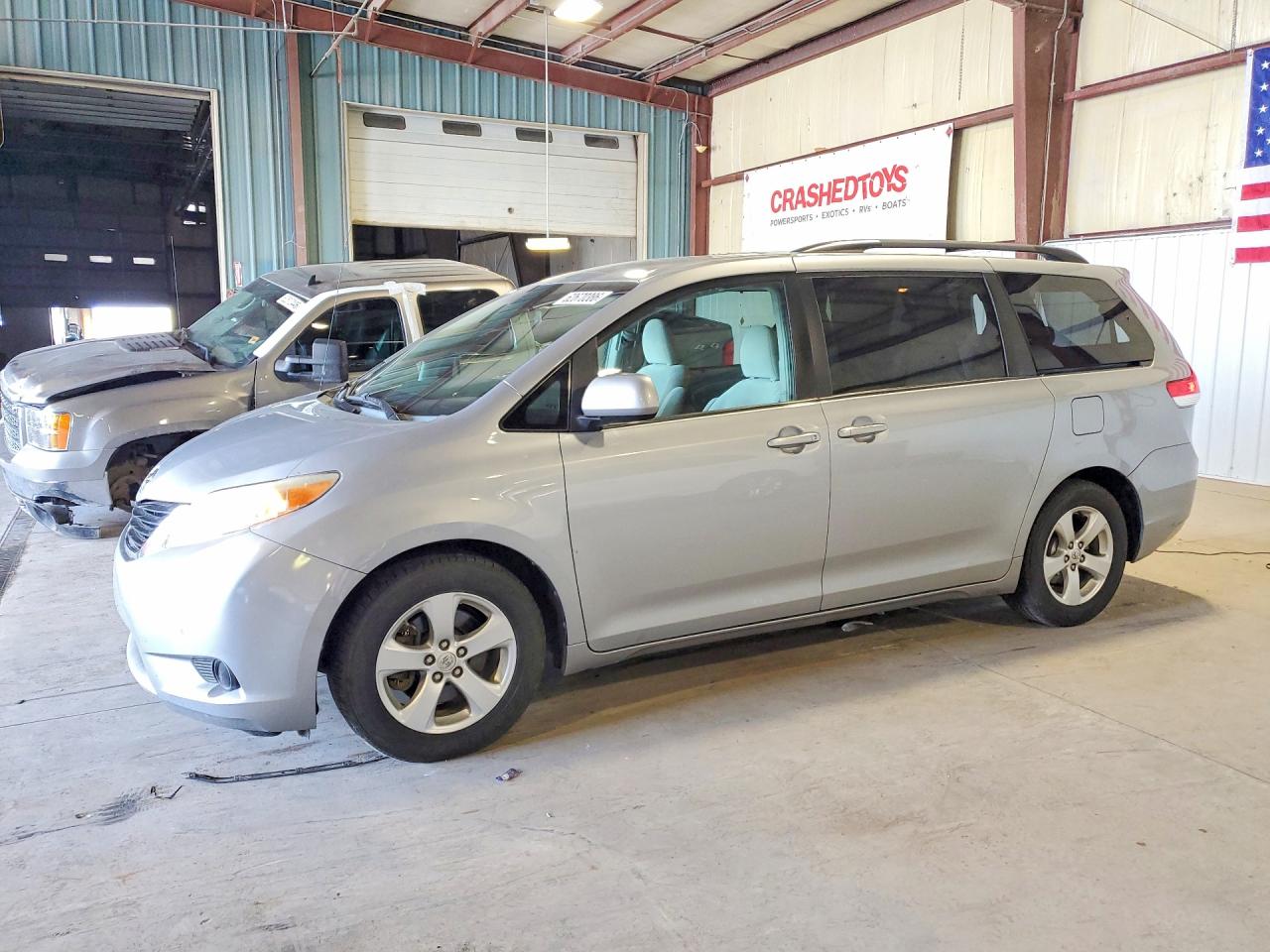 2014 Toyota Sienna LE, VIN 5TDKK3DC9ES459993 — Rear end
