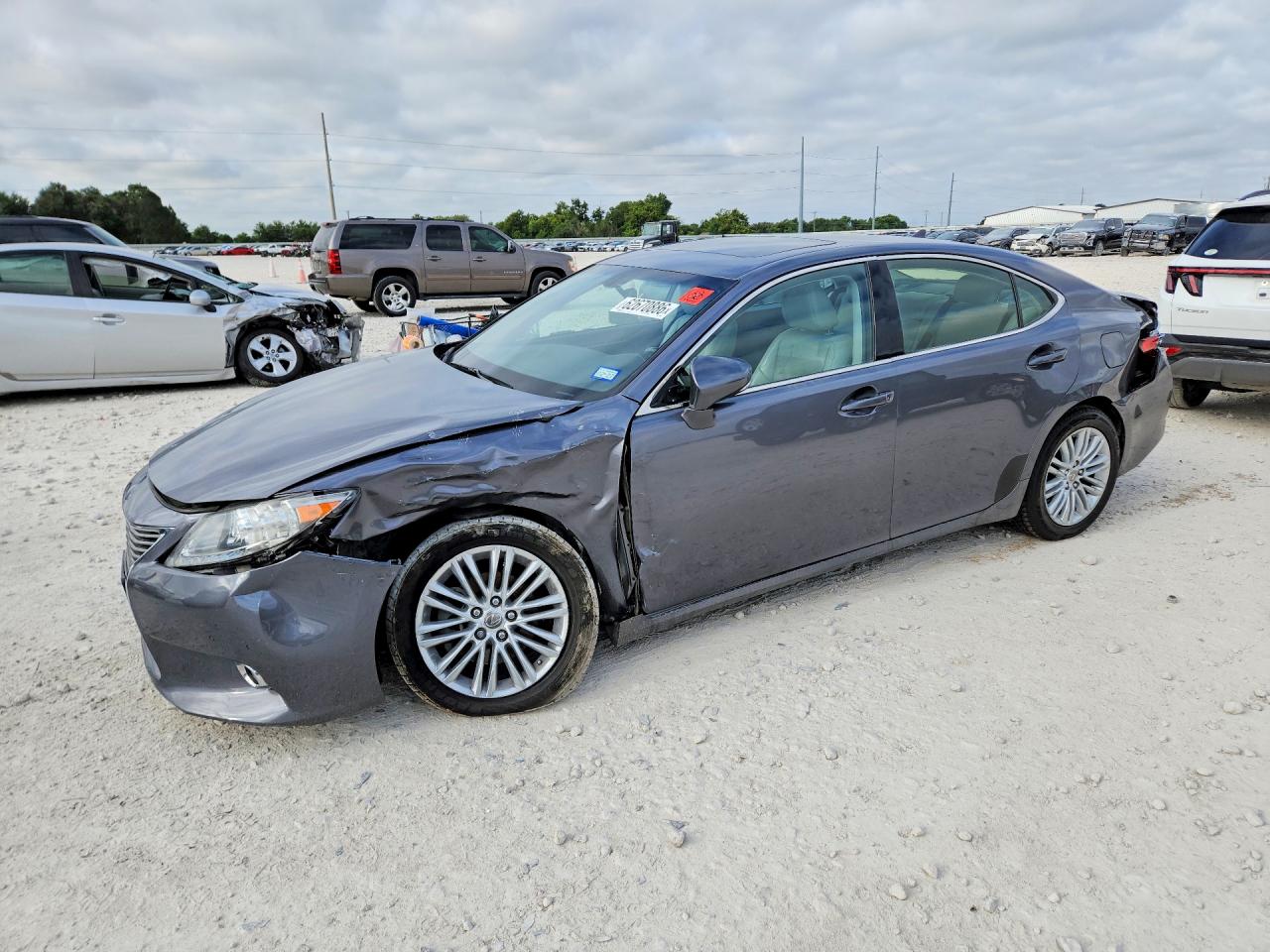 2013 Lexus ES 250, VIN JTHBK1GG0D2045332 — Front end