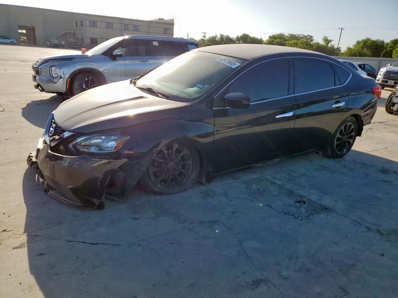 2018 Nissan Sentra SV, VIN 3N1AB7AP6JL653037 — Front end