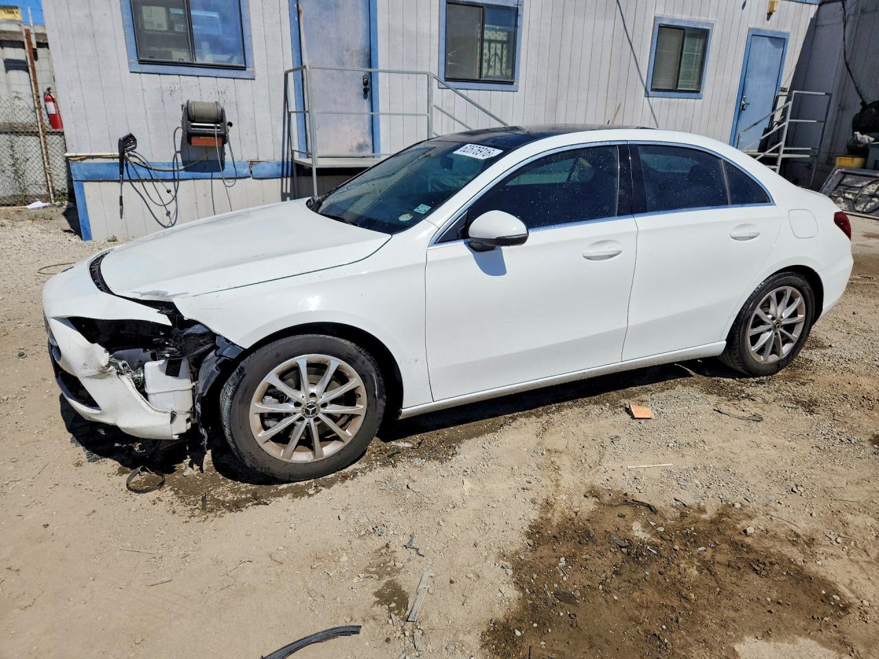 2019 Mercedes-Benz A 220, VIN WDD3G4EBXKW017789 — Front end