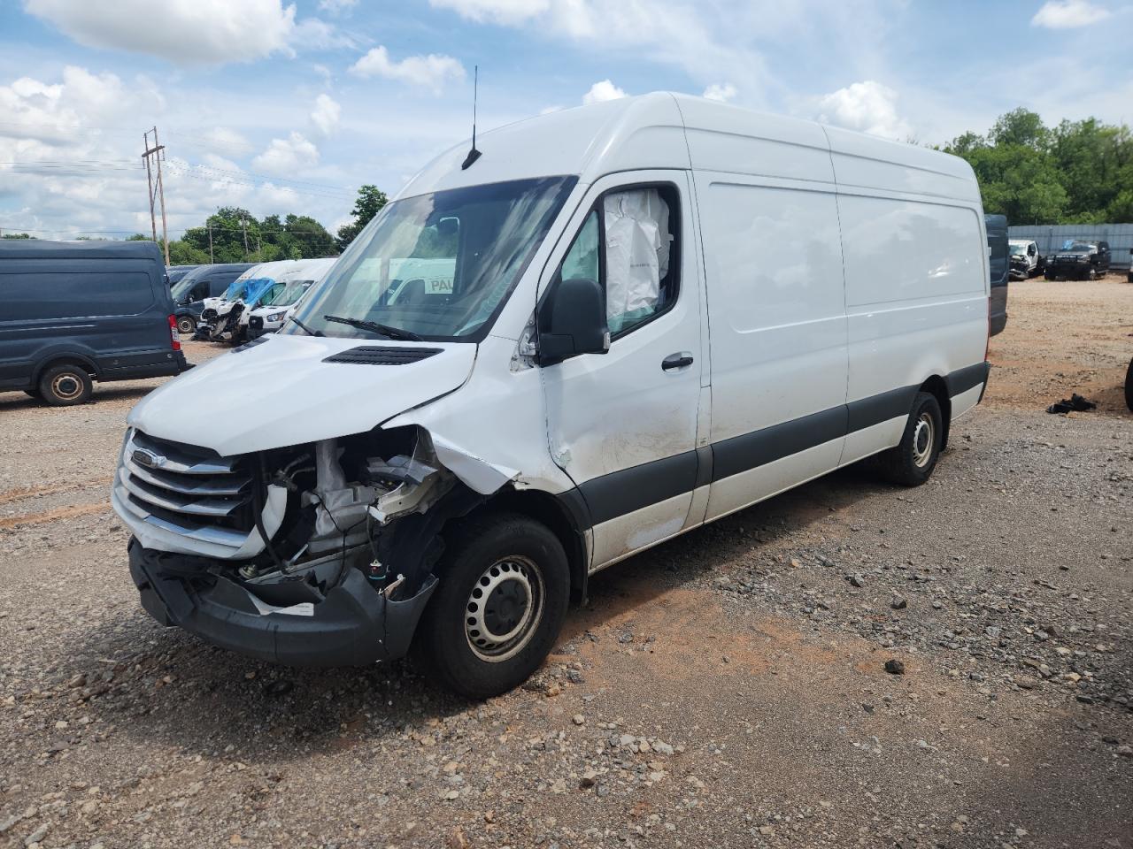 2021 Freightliner Sprinter, VIN W2W4DCHY7MT051511 — Front end